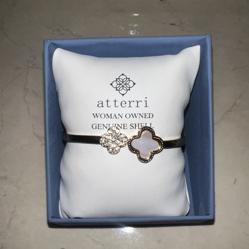 ATTERRI WOMAN OWNED LUCKY CLOVER OPEN BANGLE BRACELET IN GOLD/ WHITE